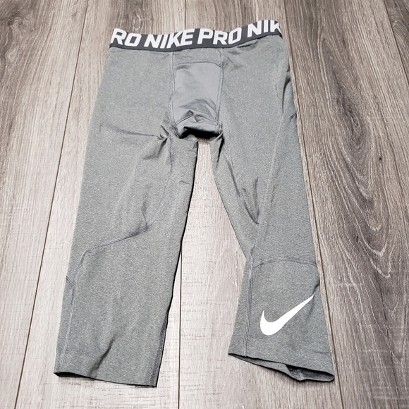 Nike pro‎ - Picture 1 of 3